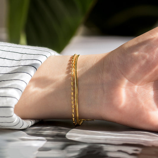Miraaya Frosty Light Luxury 18k Gold Delicate Bracelet